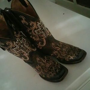 Corral cowboy boots